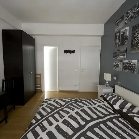 ベッド・アンド・ブレックファスト The Photos 4*